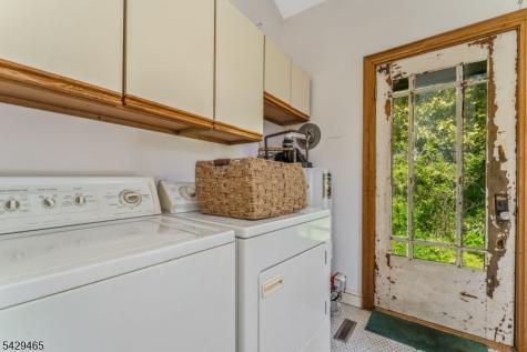 130 Shire Road Holland NJ 08848