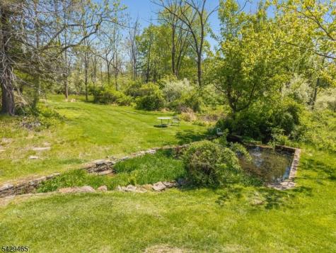 130 Shire Road Holland NJ 08848