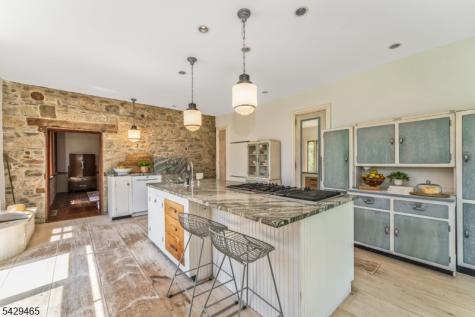 130 Shire Road Holland NJ 08848