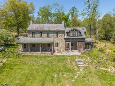130 Shire Road Holland NJ 08848