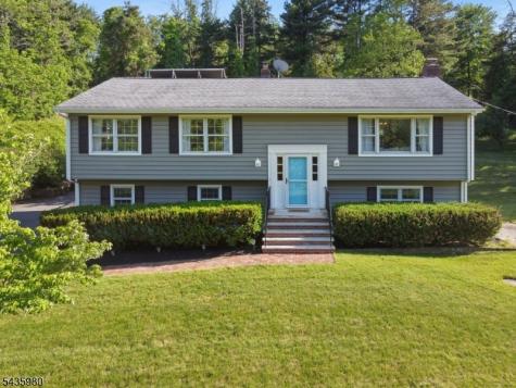16 Old Mountain Road Clinton NJ 08833