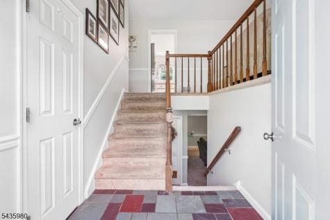 16 Old Mountain Road Clinton NJ 08833