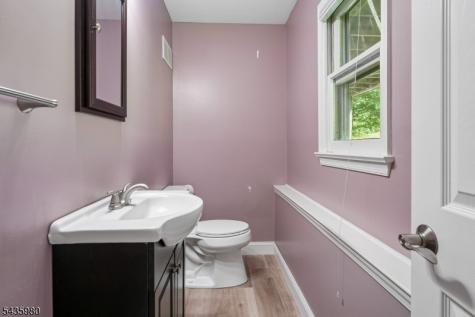 16 Old Mountain Road Clinton NJ 08833