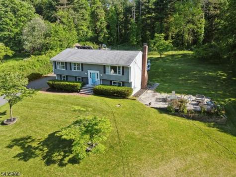 16 Old Mountain Road Clinton NJ 08833