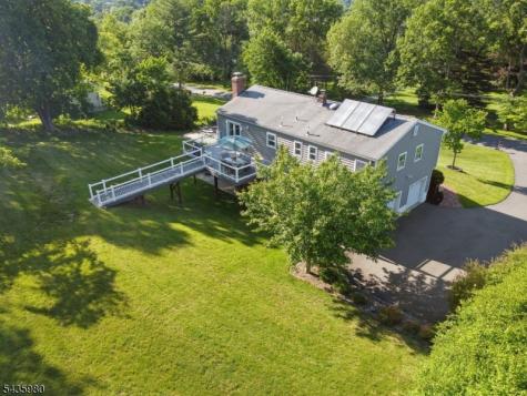 16 Old Mountain Road Clinton NJ 08833