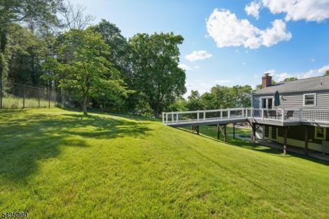 16 Old Mountain Road Clinton NJ 08833