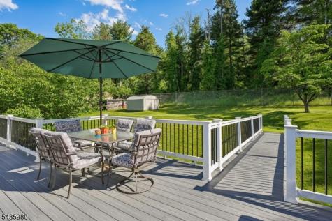 16 Old Mountain Road Clinton NJ 08833