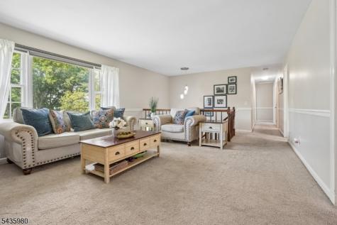 16 Old Mountain Road Clinton NJ 08833