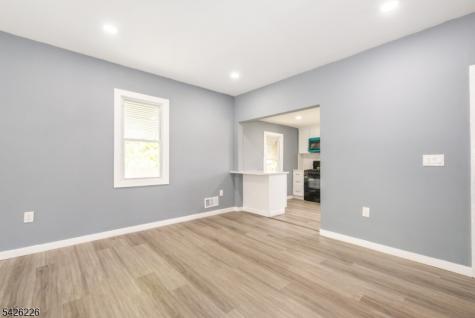 35 Boonton Avenue Butler NJ 07405
