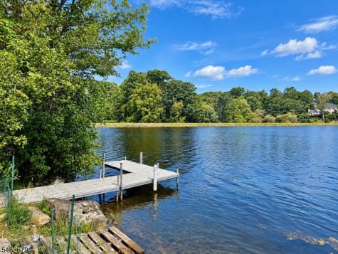 20 Kingsbrook Court Randolph NJ 07945