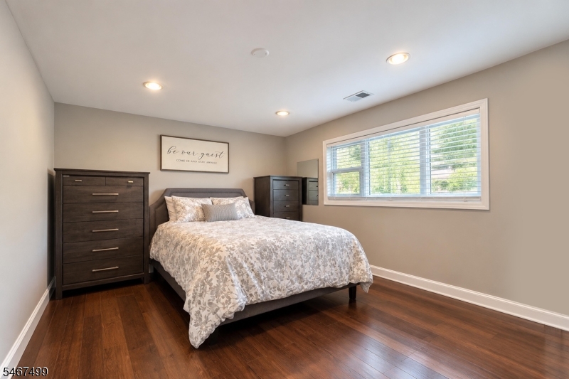 15 Foxwood Drive Franklin NJ 08873