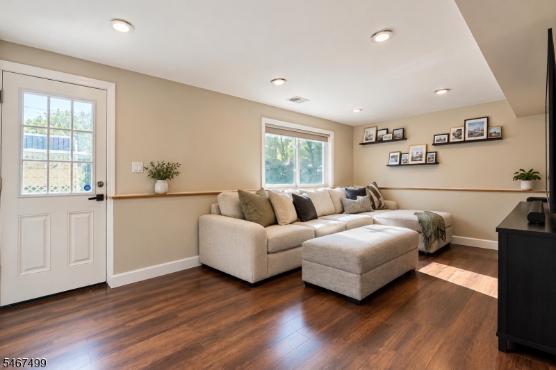 15 Foxwood Drive Franklin NJ 08873