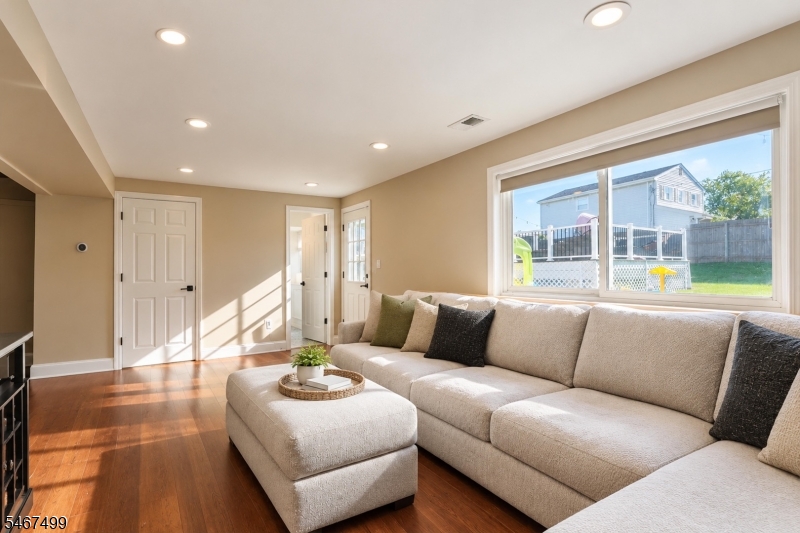15 Foxwood Drive Franklin NJ 08873