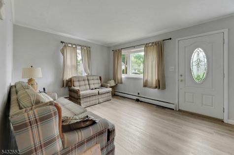 17 Butler Place Wanaque NJ 07420