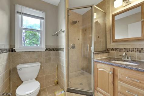 17 Butler Place Wanaque NJ 07420