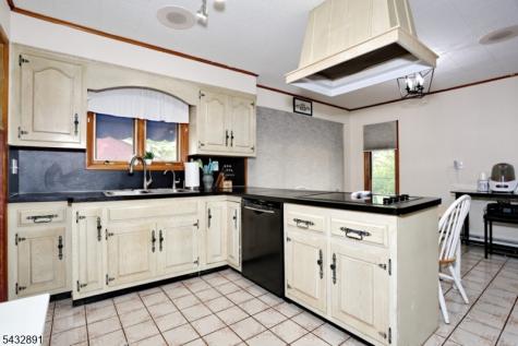 54 Stalter Wayne NJ 07470