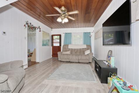 54 Stalter Wayne NJ 07470
