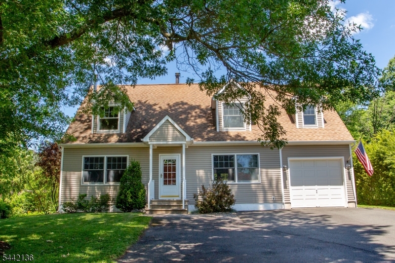 117 Circle Drive South West Amwell NJ 08530