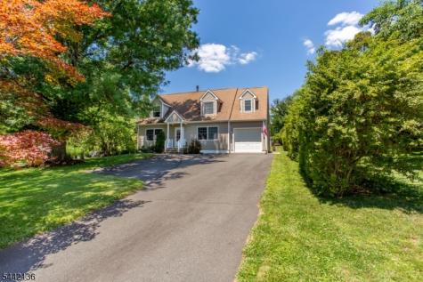 117 Circle Drive South West Amwell NJ 08530