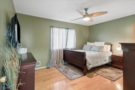 15 Congress Lane South River NJ 08882