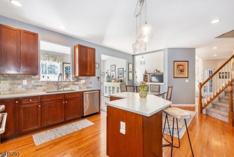 38 Saunders Lane Mount Olive NJ 07840