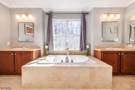 38 Saunders Lane Mount Olive NJ 07840
