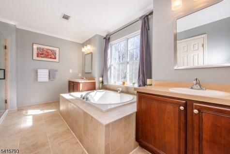 38 Saunders Lane Mount Olive NJ 07840