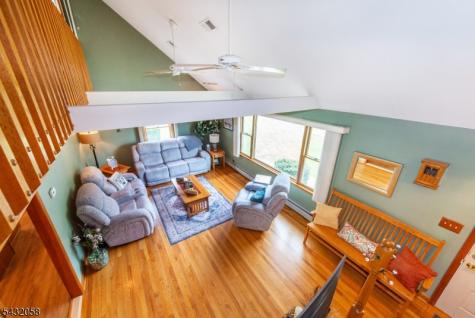 7 Mary Street Bloomingdale NJ 07403