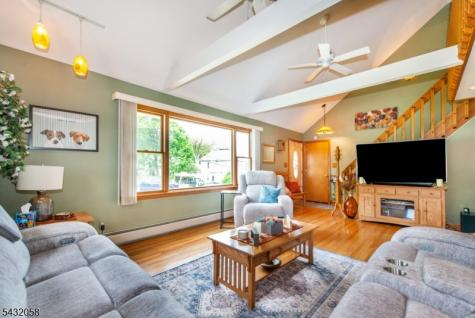7 Mary Street Bloomingdale NJ 07403
