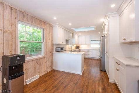 5 Coulter Place Hopatcong NJ 07821