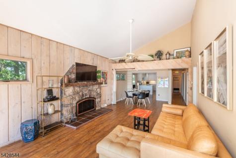 5 Coulter Place Hopatcong NJ 07821