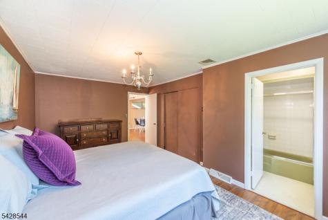 5 Coulter Place Hopatcong NJ 07821