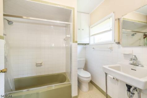 5 Coulter Place Hopatcong NJ 07821