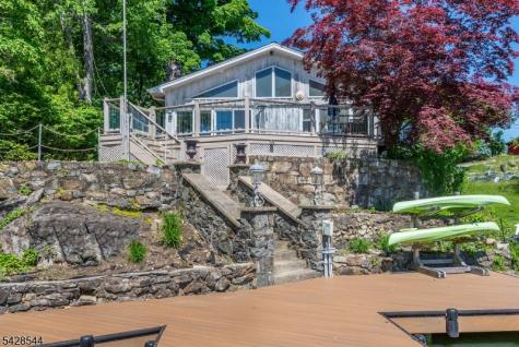 5 Coulter Place Hopatcong NJ 07821