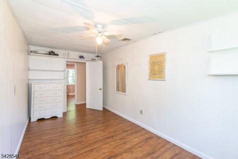 5 Coulter Place Hopatcong NJ 07821