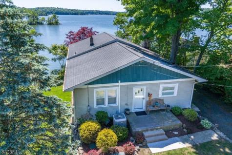 5 Coulter Place Hopatcong NJ 07821