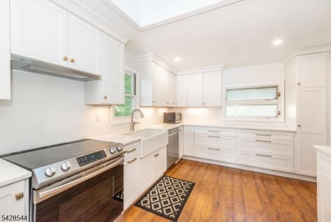 5 Coulter Place Hopatcong NJ 07821
