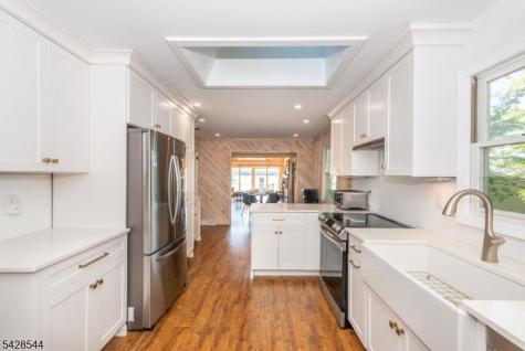 5 Coulter Place Hopatcong NJ 07821