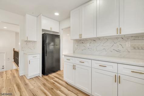 33 Sycamore Drive Burlington NJ 08016