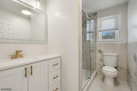33 Sycamore Drive Burlington NJ 08016