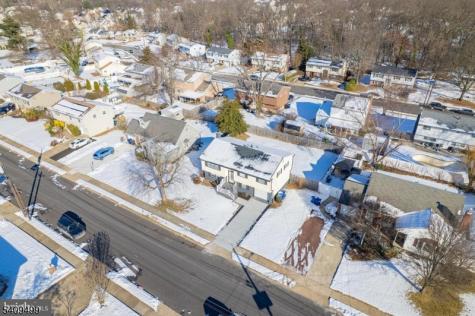33 Sycamore Drive Burlington NJ 08016
