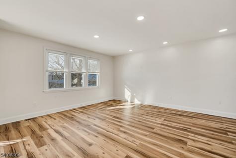 33 Sycamore Drive Burlington NJ 08016