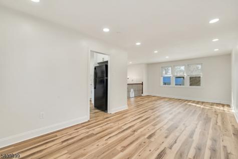 33 Sycamore Drive Burlington NJ 08016