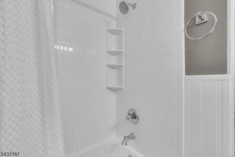 46 Rafkind Road Bloomingdale NJ 07403