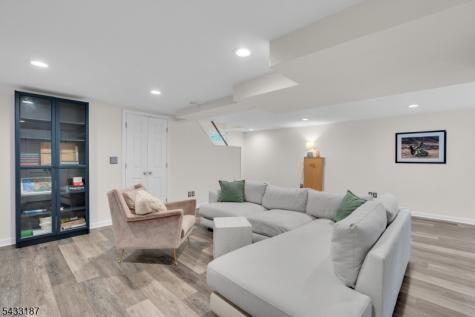 46 Rafkind Road Bloomingdale NJ 07403