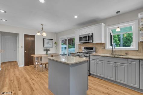 46 Rafkind Road Bloomingdale NJ 07403