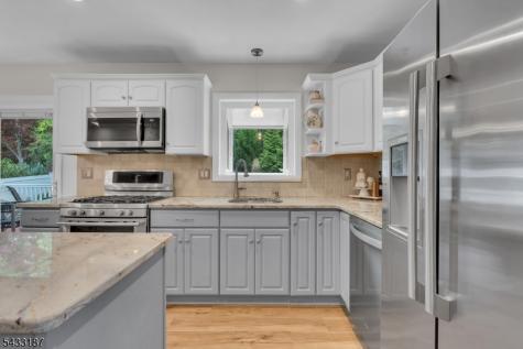 46 Rafkind Road Bloomingdale NJ 07403