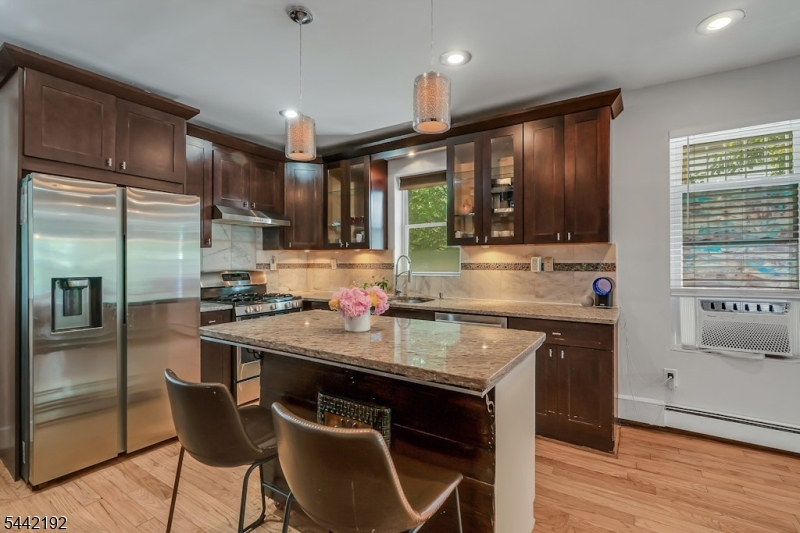 112 9TH Avenue W Newark NJ 07107