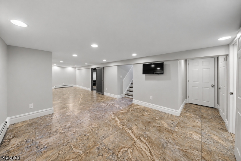 5 Hickory Place Randolph NJ 07869