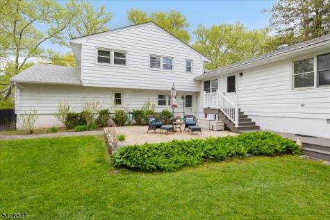 1075 Charles Street Mountainside NJ 07092